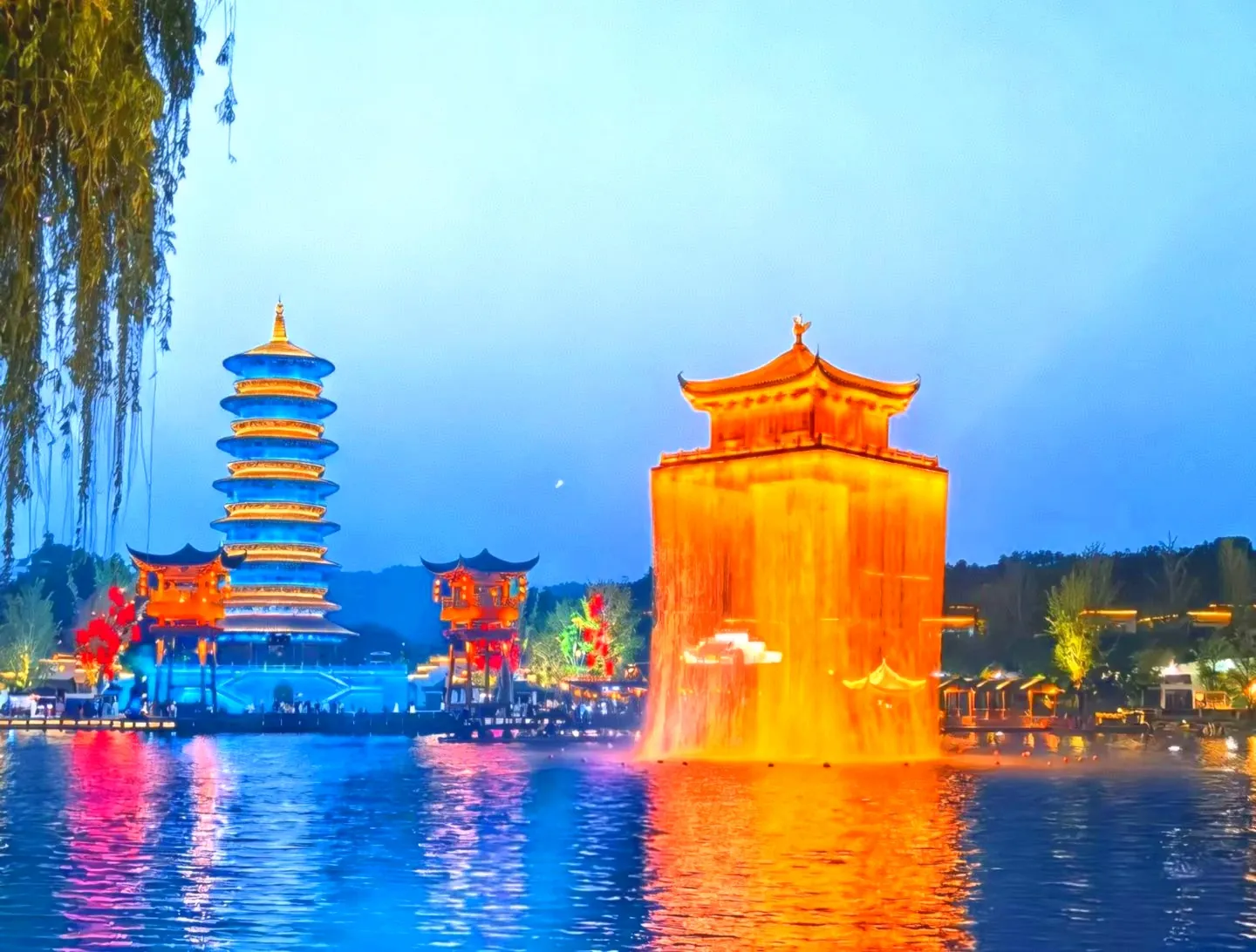 景区夜游水幕光影灯光秀